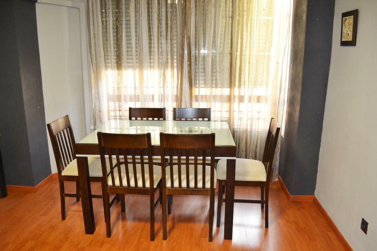 Apartamento Acogedor, Excelente Ubicacion, 10 Min Centro Leilighet Sevilla Eksteriør bilde